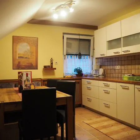Ferienwohnung-nassfeld-haus Umschaden * Tröpolach